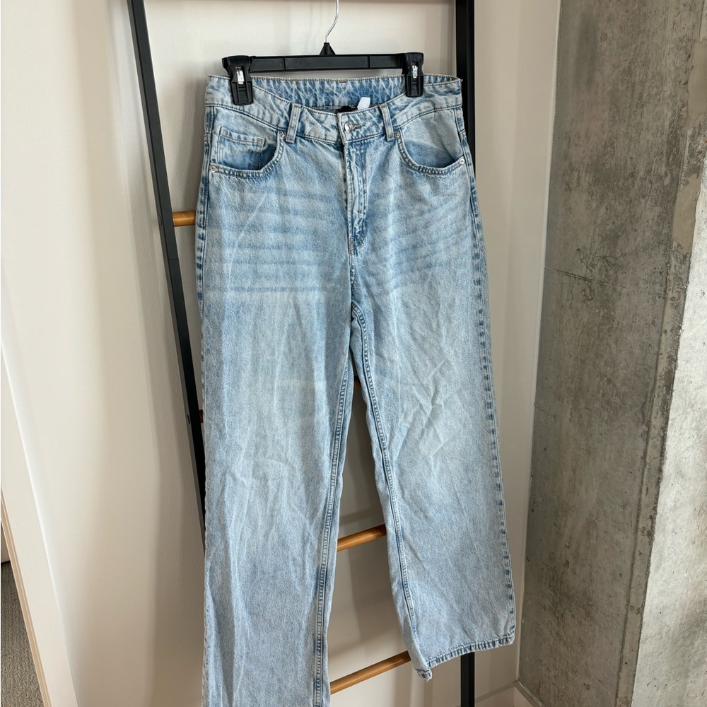 Levi's Light Wash Denim Jeans